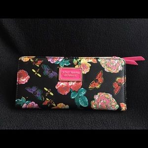 New Betsey Johnson Wallet Floral Black