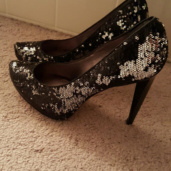 BCBGMAXAZRIA Two Toned Sequin Heels - Picture 2 of 4