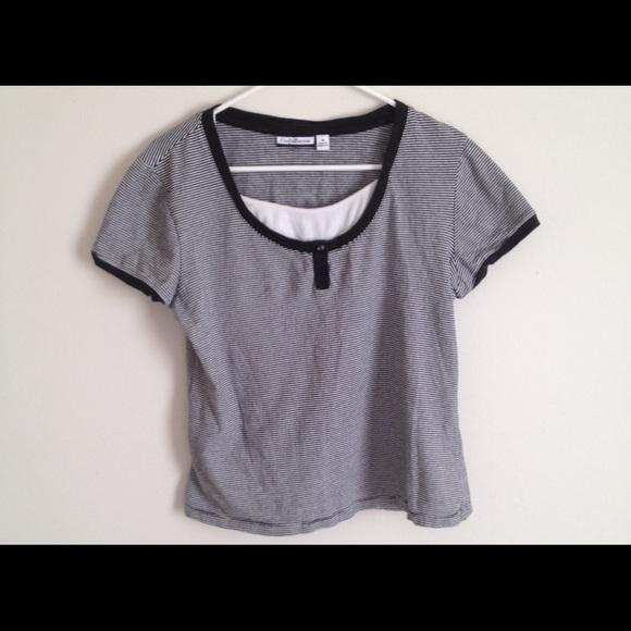 Short sleeve top by Croft & Borrow