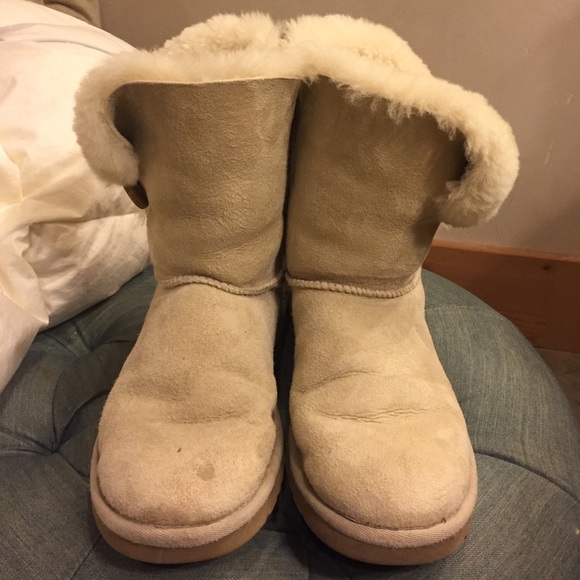 UGG BOOTS
