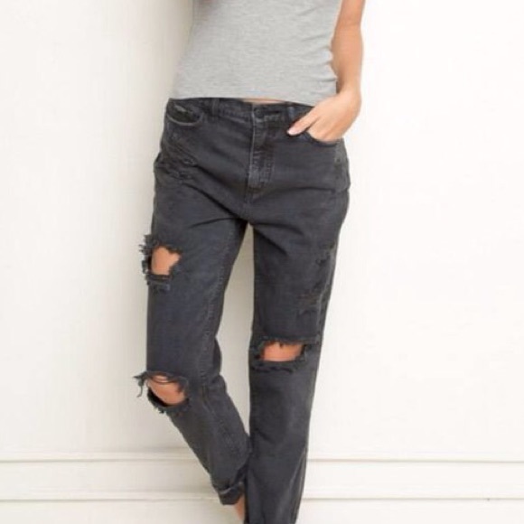 Black Brandy Melville Boyfriend Jeans