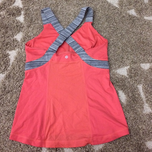 Lululemon workout tank