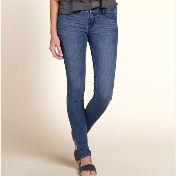 Hollister Denim - NWT Hollister Medium Wash Jeggjngs Size 7