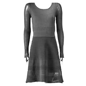 Nwt Simply Vera black dress