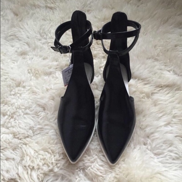 🔻SOLD🔺Limited edition Zara flats - Picture 2 of 4