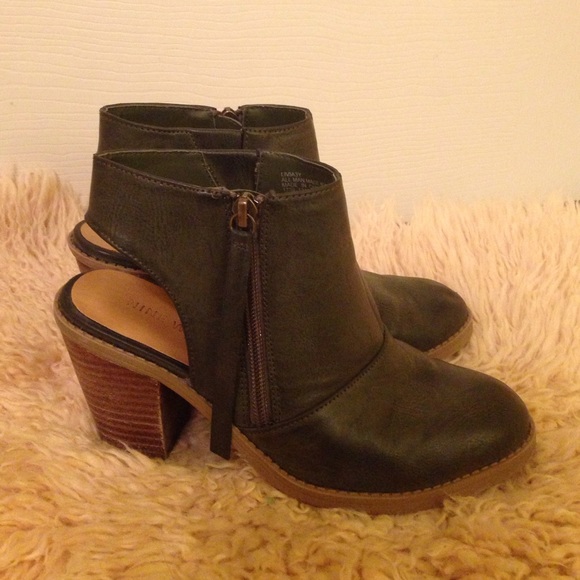 Nine West Evergreen Booties
