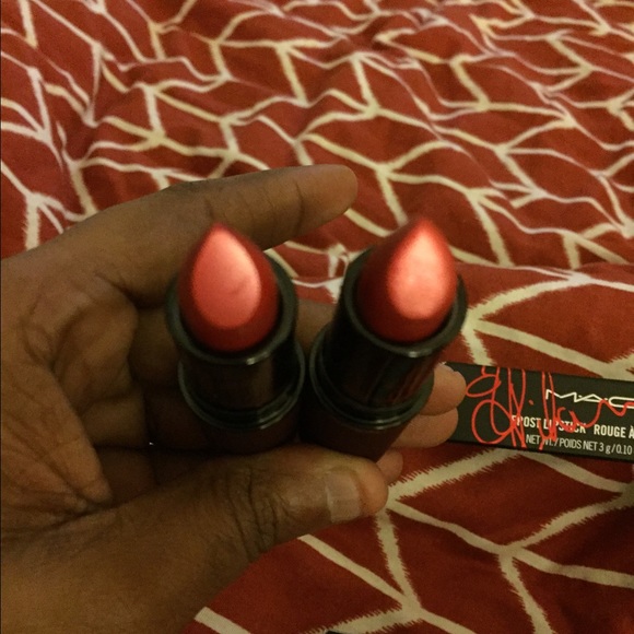 Lipsticks - Picture 4 of 4