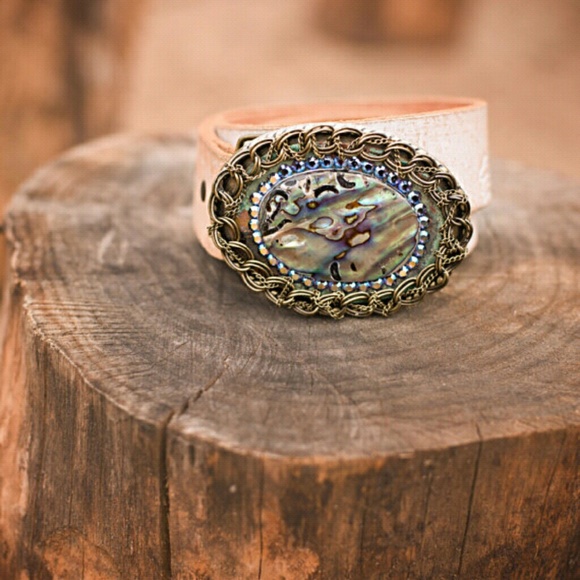 Abalone shell buckle