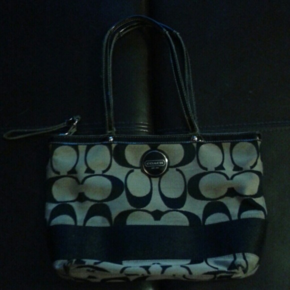 Adorable Coach Bag! 13" x 10".