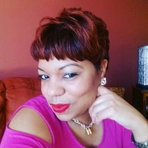 Meet your Posher, Aisha