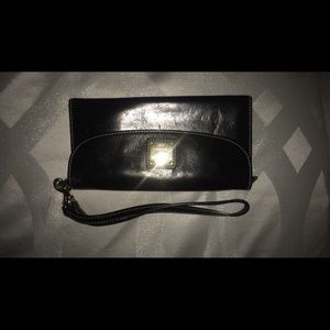 Dooney & Bourke wallet