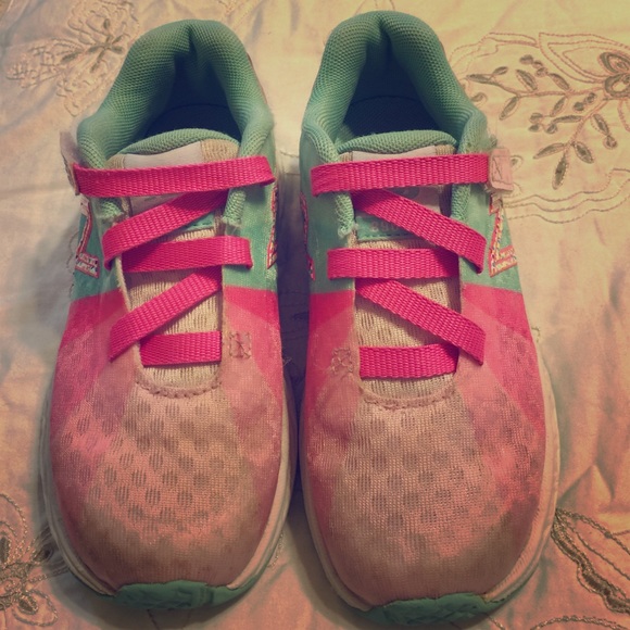 Girls New balance sneaker