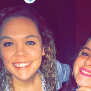 Meet your Posher, Lara