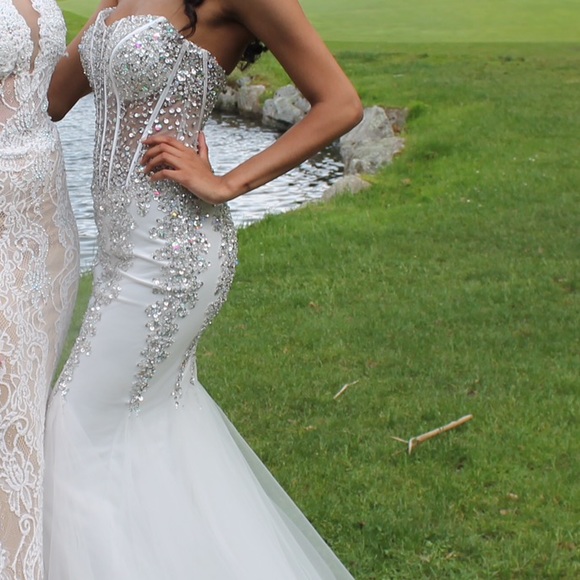 Beautiful, long, strapless Jovani dress - Picture 2 of 4