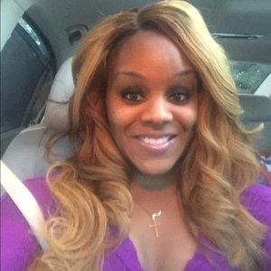 Meet your Posher, Kendra