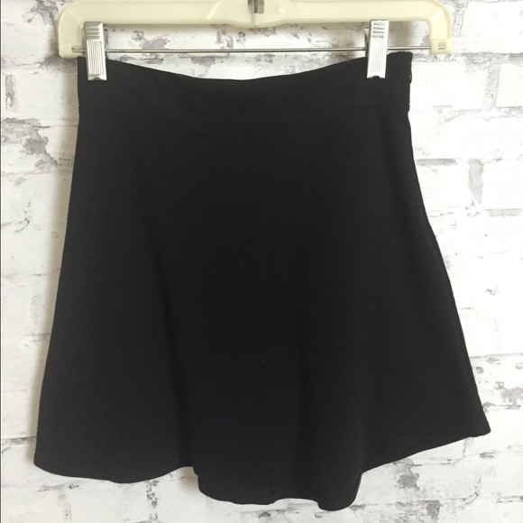 BRANDY MELVILLE mini skirt🎉