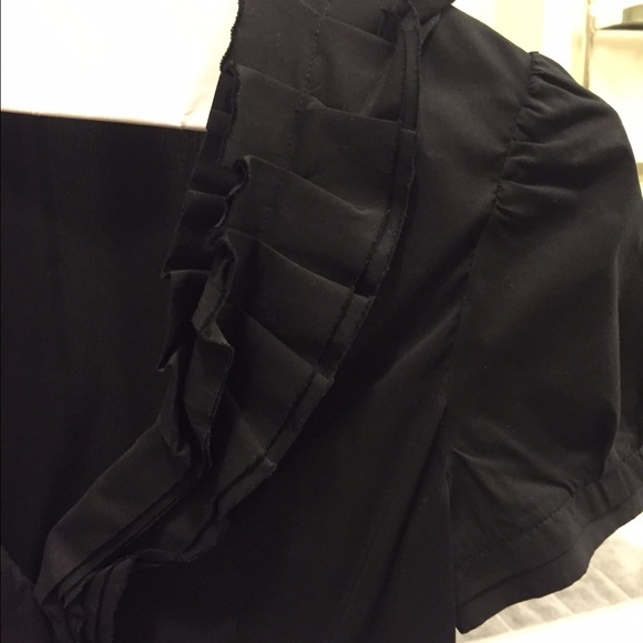 BCBG black Ruffled top - Picture 2 of 4