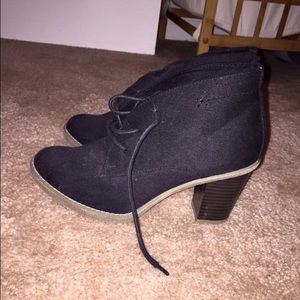 Old navy black booties