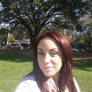 Meet your Posher, Alicia