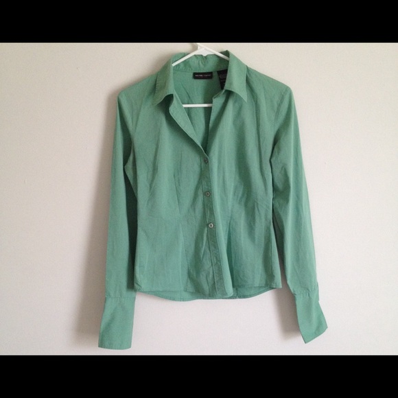 Long sleeve top by New York & Company