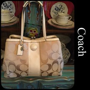 💯Authentic Coach old time Vintage style