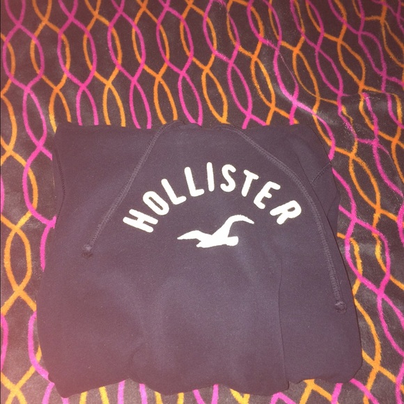 Hollister sweatshirt - Picture 2 of 4