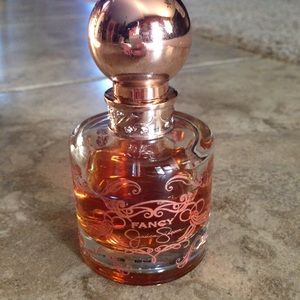 Jessica Simpson Fancy perfume