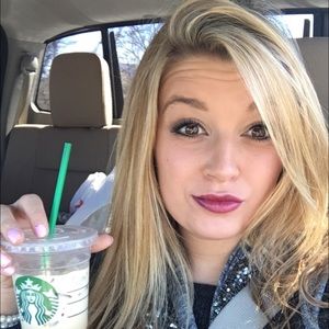 Meet your Posher, Kacie