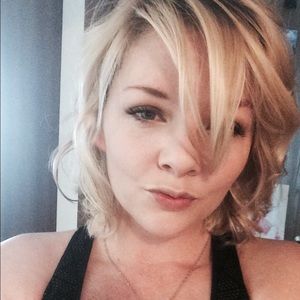 Meet your Posher, Macie