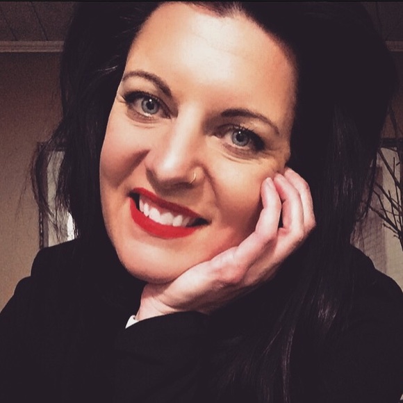 Meet your Posher, Christine