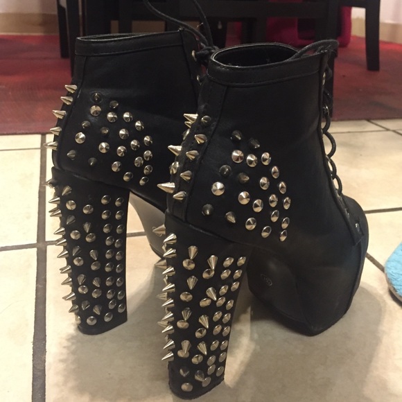 Jeffrey Campbell Lita with Spikes look a like! - Picture 2 of 3