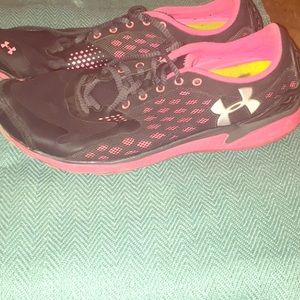 Under Armour tennis shoes
