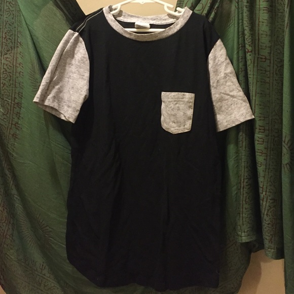 PINK black and grey tshirt