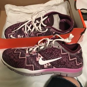 Women's Nike free 5.0 Tr Fit 4 Prt - Size 6