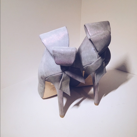 Pelle Moda Bow Detail Heels - Picture 6 of 6