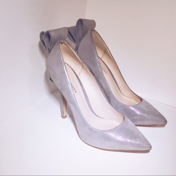 Pelle Moda Bow Detail Heels - Picture 5 of 6