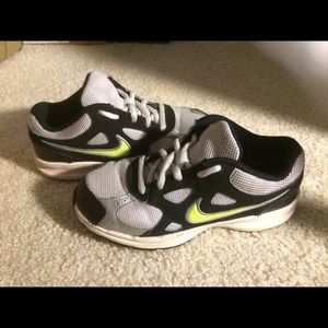 Boys youth size 1 Nikes