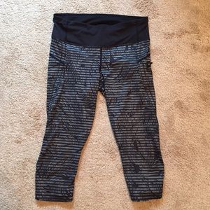 Run: Top Speed Crop-Lululemon