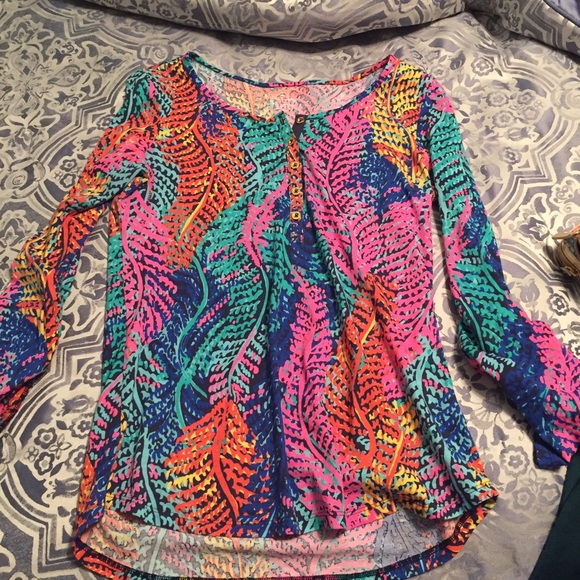 EEEEUC  Lilly Pulitzer ELectric Feels Porter top