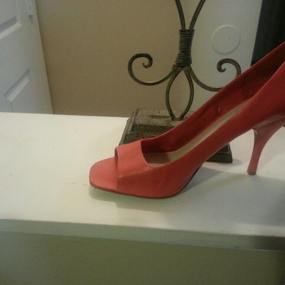 Nine West shoes - Picture 2 of 4