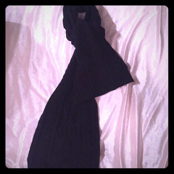 Black scarf
