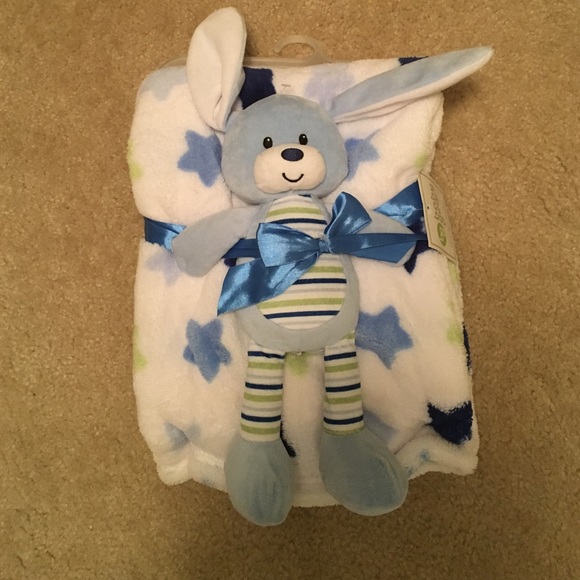 Baby boy star fleece blanket and stuffed animal