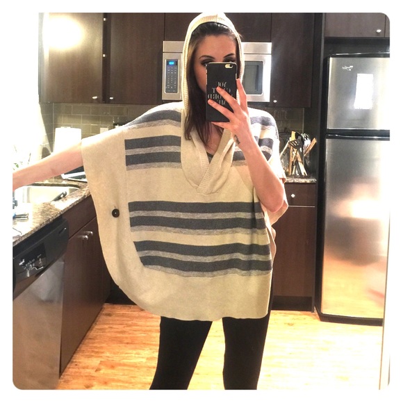 Knit Cream Poncho