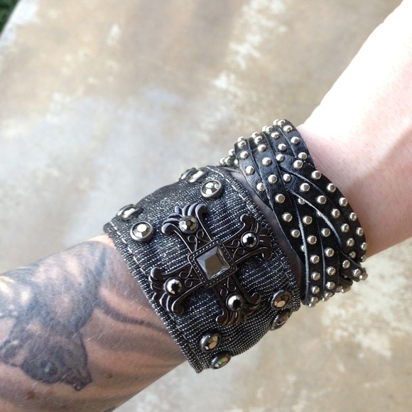 Random bracelet bundle - Picture 3 of 4