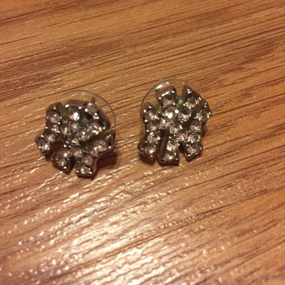 Yankee earrings
