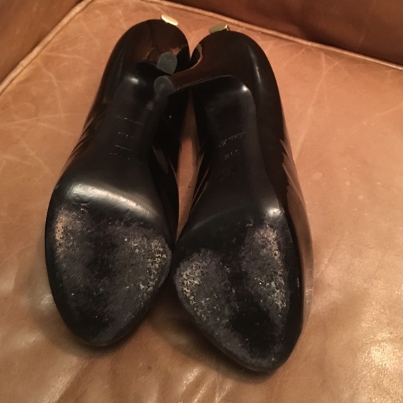 Louis Vuitton Heels - Picture 3 of 4