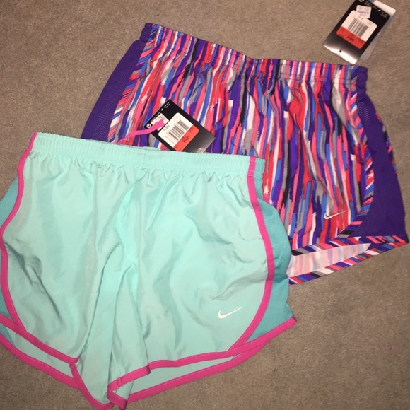 Nike shorts - Picture 1 of 3