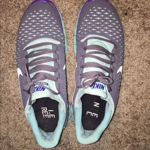 Size 10.5 Nike running shoes!!