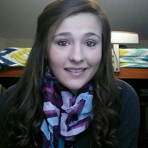 Meet your Posher, Ashley