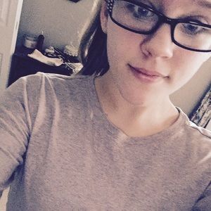 Meet your Posher, Chloe